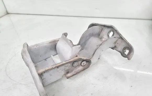 Opel Vivaro Tailgate/trunk/boot hinge 312304K 66379