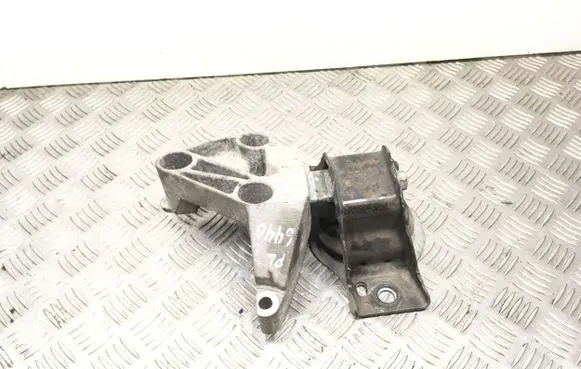 Renault Scenic II - Grand scenic II Engine mount bracket 8200592642 8200549046 8200690091