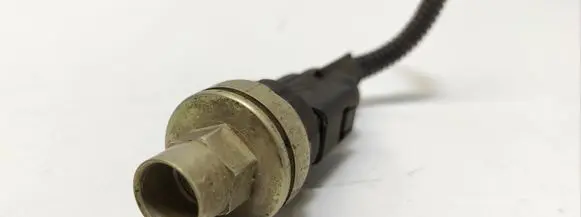Volkswagen Golf IV Air conditioning (A/C) pressure sensor 