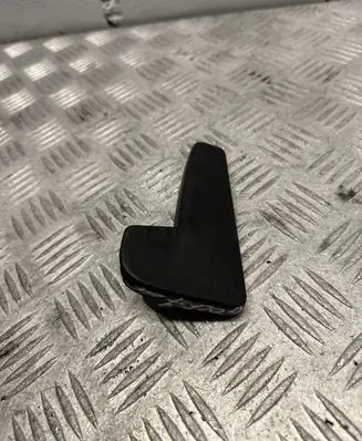 Volkswagen Golf VII Engine bonnet (hood) release handle 6r1823533