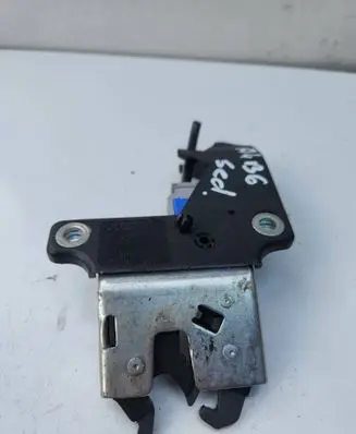 Audi A4 S4 B6 8E 8H Tailgate/trunk/boot lock/catch/latch 8E5827505B