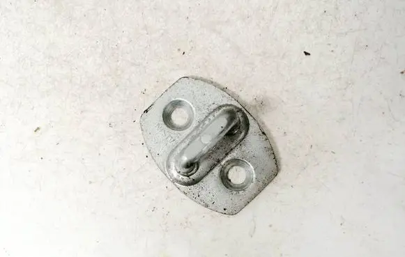 Nissan Qashqai Front door lock loop/hook striker 