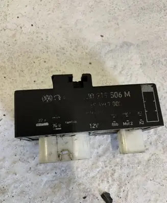 Glow plug pre-heat relay