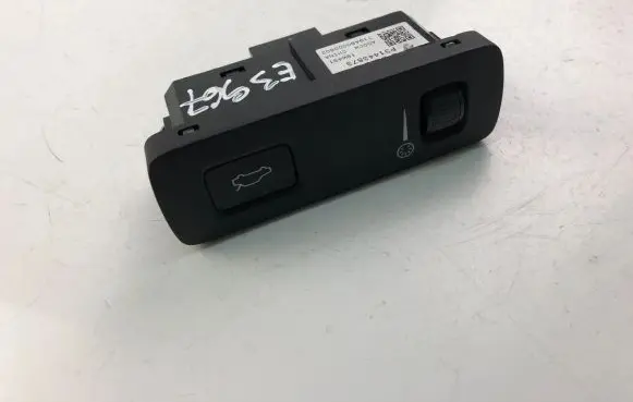 Volvo XC60 Headlight ballast module Xenon P31443873