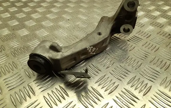 Citroen C4 SpaceTourer EGR valve cooler bracket 9821600780