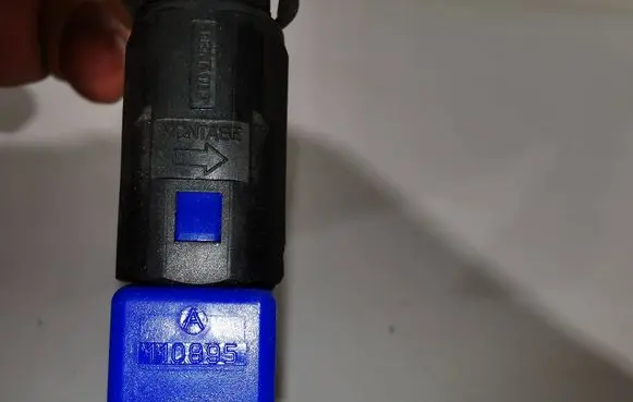 Renault Espace - Grand espace IV Brake pedal sensor switch 110895