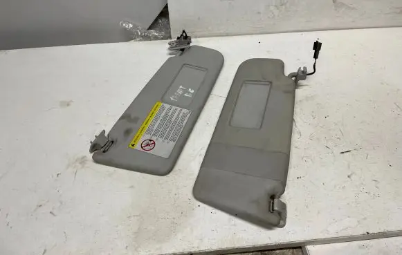 Volkswagen PASSAT B6 Sun visor