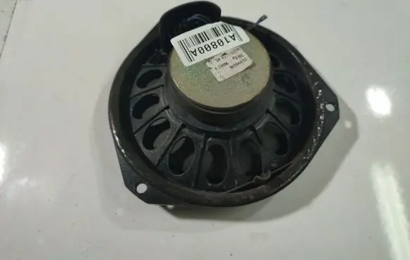 Audi A6 S6 C5 4B Front door speaker 24123352