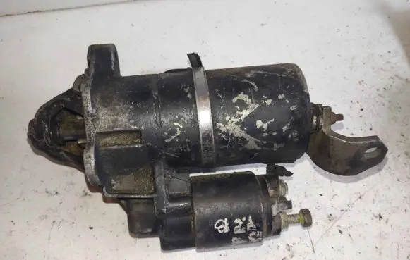 Volkswagen PASSAT B5 Starter motor 0331303182662 1006821623