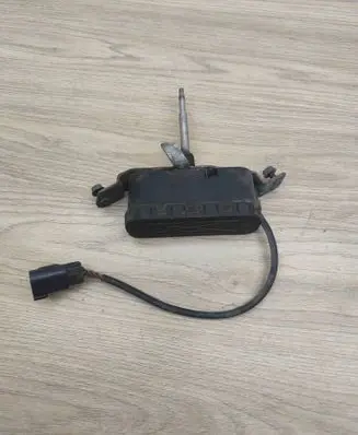 Volvo S80 Headlight wiper motor 0390206216