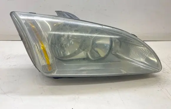 Ford Focus Headlight/headlamp
