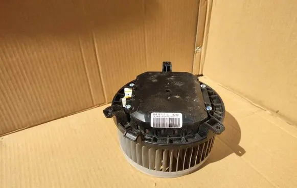 Chrysler Pacifica Heater fan/blower 16478217