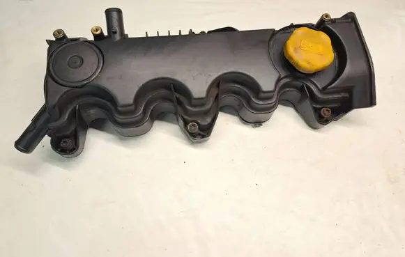 Opel Zafira B Rocker cam cover 55197017 PA6GF35 5351