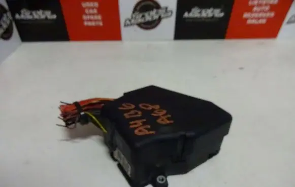 Audi A4 S4 B6 8E 8H Fuse module 8D1941824