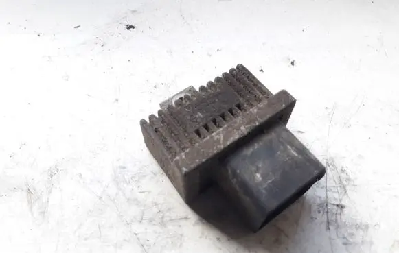 Renault Laguna II Glow plug pre-heat relay 7700115078