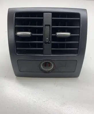 Audi A6 Allroad C5 Rear air vent grill 4B0819203