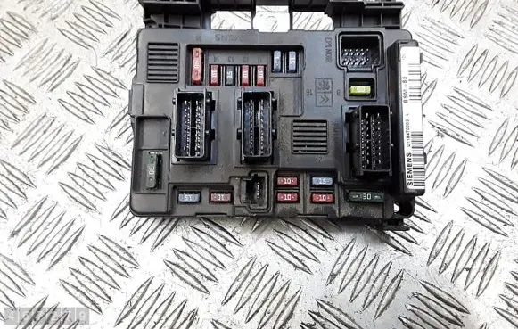 Citroen Xsara Picasso Fuse module 9650618480bsm-b3
