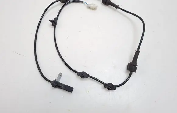Suzuki Kizashi ABS brake wheel speed sensor 5621057L01