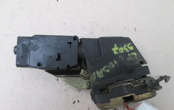 Mitsubishi Carisma Rear door lock