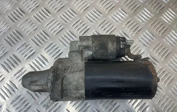 Mercedes-Benz E W211 Starter motor A0061514101