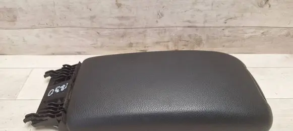 Mercedes-Benz C W203 Armrest E037612023
