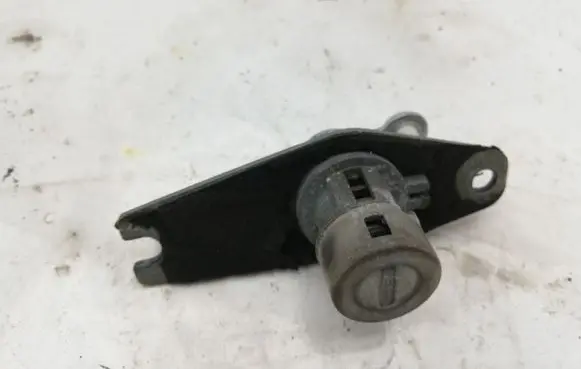 Chevrolet Captiva Tailgate/trunk/boot lock/catch/latch NOCODE