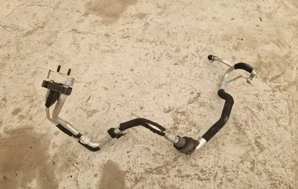 Volvo XC60 Air conditioning (A/C) pipe/hose