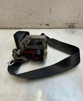 Skoda Octavia Mk1 (1U) Front seatbelt 33030331A