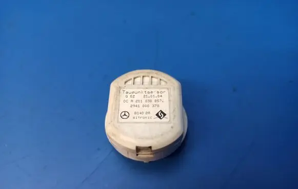 Mercedes-Benz E W211 Interior temperature sensor A2118300572