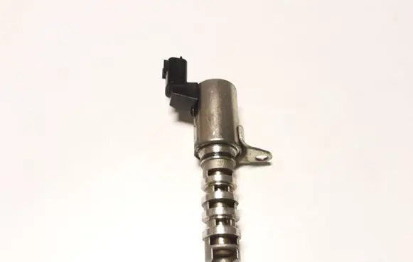 Nissan Juke I F15 Valve oil control 0728D33774