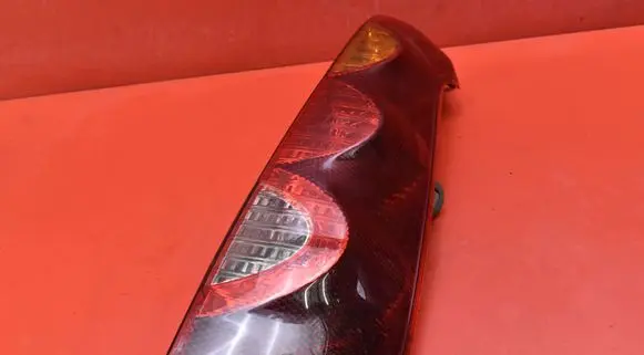 Nissan Note (E11) Rear/tail lights 22016752