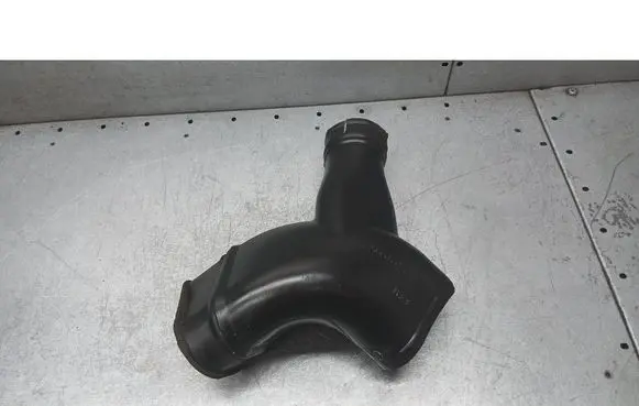 Nissan X-Trail T30 Air intake hose/pipe 