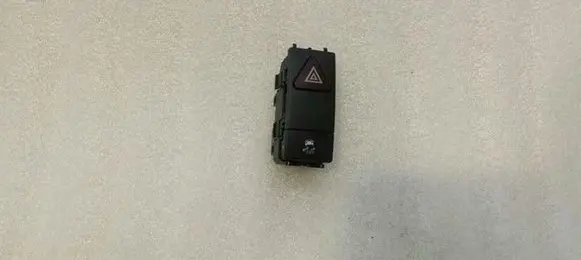 Mercedes-Benz E W212 Hazard light switch A2128207210