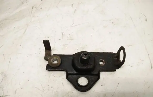 Toyota RAV 4 (XA30) Radiator mount bracket