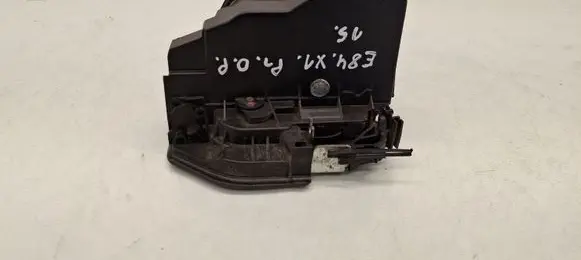 BMW X1 E84 Front door lock 7229458