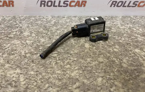 Mitsubishi L200 Airbag deployment crash/impact sensor MX228392 X2T22171