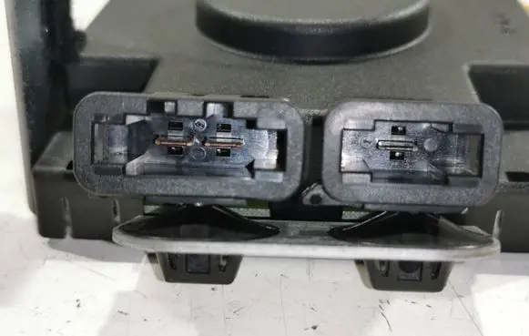 Antenna control unit