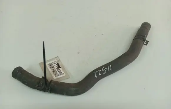 Toyota Auris 150 Engine coolant pipe/hose
