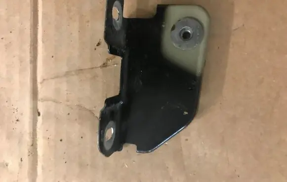 Audi A8 S8 D5 Fender mounting bracket 4N0821163