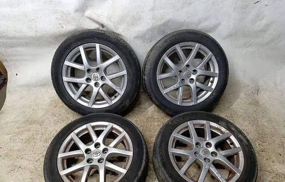 Toyota Verso R17 alloy rim 