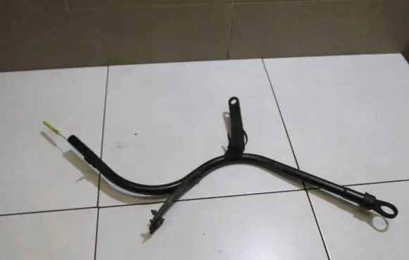 Ford C-MAX I Oil level dip stick 
