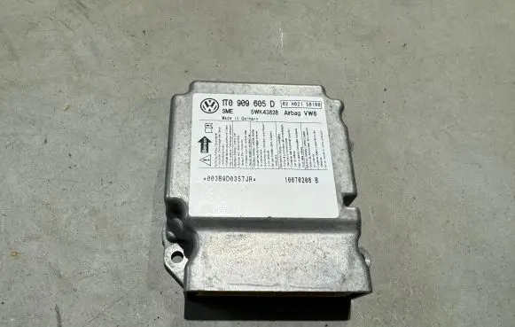Volkswagen Touran I Airbag control unit/module 1T0909605D 5WK43828 02H021S0100