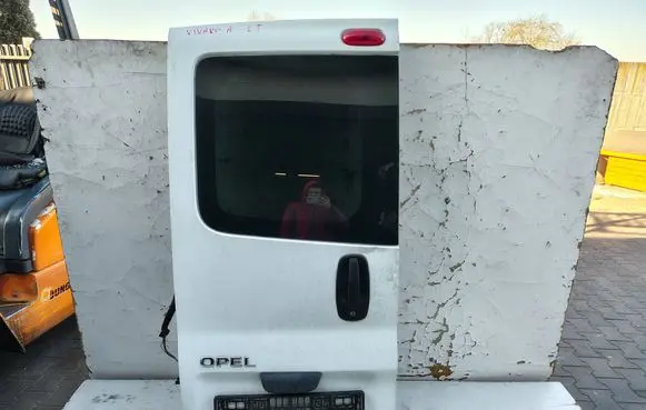 Opel Vivaro Back/rear loading door 