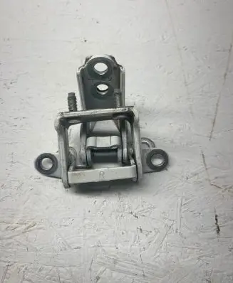 Rear door hinge set