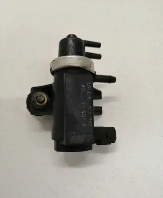 BMW 5 E39 Turbo solenoid valve 72190323 2246175