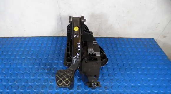 Skoda Rapid (NH) Brake pedal CART6R1721058K 6R1721058K