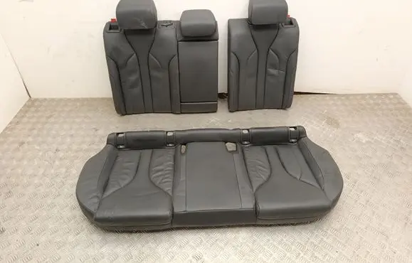 Skoda Enyaq iV Second row seats