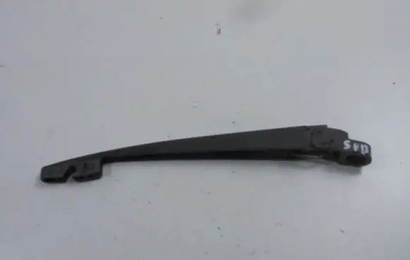 Subaru B9 Tribeca Front wiper blade arm