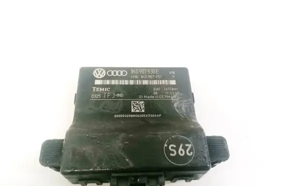 Volkswagen Golf V Door control unit/module 1K0907530E 1K0907951