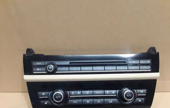 BMW 5 F10 F11 Climate control unit 9331829